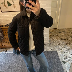 Jacka - Jacka från KappAhl som jag köpte för längesen men ej använt så mycket. Passar till våren och hösten! Köp gärna via ”köp nu” men kontakta mig innan☺️☺️