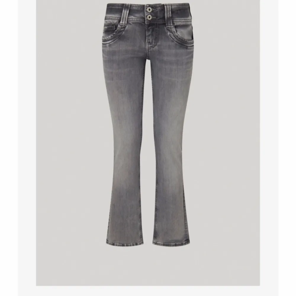 SĂ€ljer mina fina grĂ„a peppe jeans dem Ă€r nĂ€stan oanvĂ€nda. Inga defekter jĂ€tte finađ„°. Farkut & Housut.