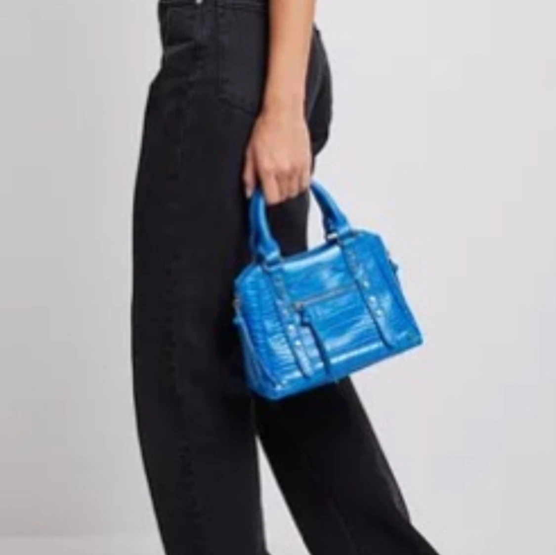 Blå handväska - 90