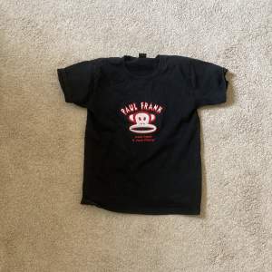 En Paul Frank t-shirt som ej kommit till användning. Står att den är L men sitter mer som en S/XS. Pris kan diskuteras!💕