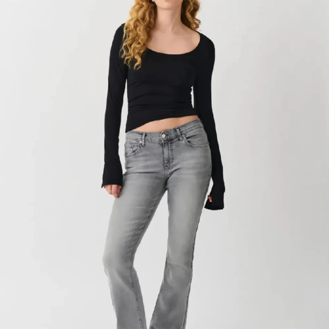 Lådmidjade gråa jeans Gina tricot