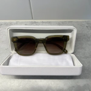 CHIMI 04 - Ett par CHIMI 04 i fint skick! Säljes med fodral och putsduk. Köpare står för frakt!