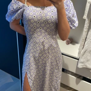 Klänning - Säljer denna lång klänningen