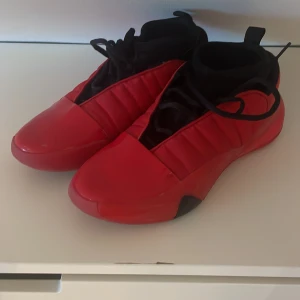 Harden vol, 7 - Tja säljer mina Harden vol, 7 för jag behöver pengar  Skick 9/10  Box finns inte 