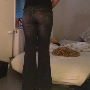 Jeans  - Fina bootcut jeans från Urban outfitters 