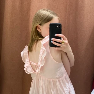 Linne  - Fint rosa linne från Gina tricot. Storlek 170 :)