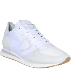 Philippe Model Vita Trpx Låga Sneakers Storlek: 43 EU Färg: White Skick: Oanvända Pris + 50kr frakt 