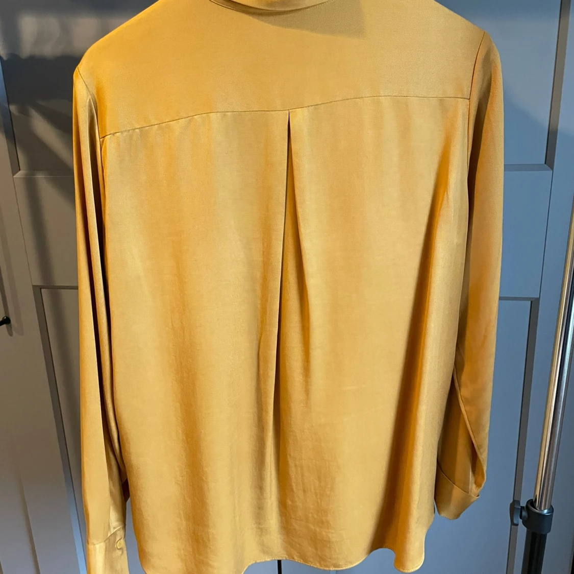 Senapsgul skjorta - 91