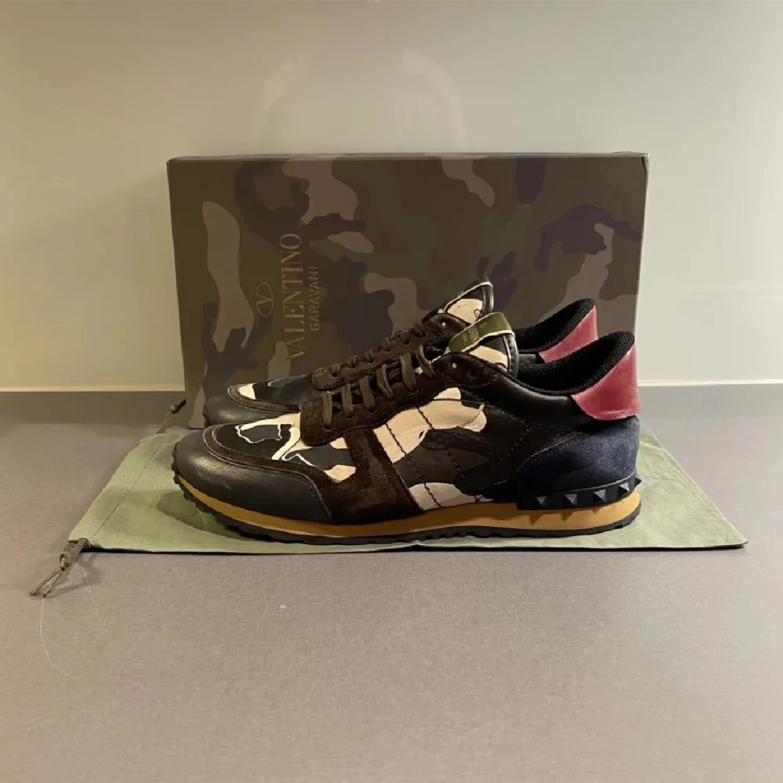 Valentino rockrunners