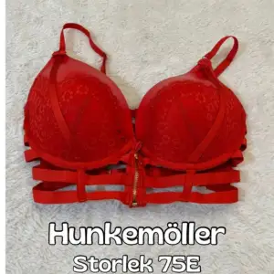 Bh från Hunkemöllers Private Collection. I storlek 75E. Nyskick. 💕   Skriv gärna ett omdöme efter ni köpt något. Uppskattas jättemycket. 🥰