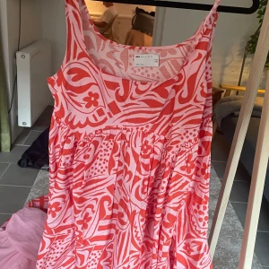 Söt klänning  - Söt klänning från asos, stl 40