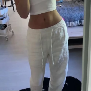 Linnebyxor - Knappt använda! Köpte förra året, säljer direkt vid bra pris❤️