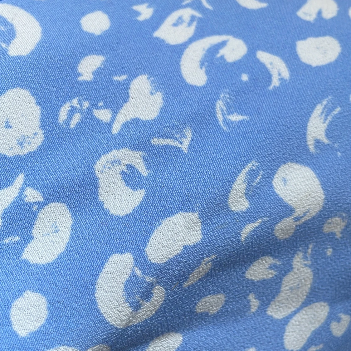 ljusblå prickig kjol - 90