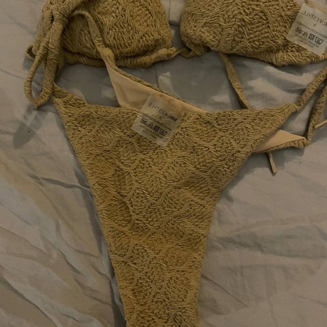 Helt ny bikini  - 90