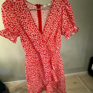 Gullig klänning från Chiquelle - Bra skick