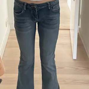 Favvo jeans som är SÅÅÅ sköna.  Skulle säga att de passar m/s 🙏🏼💝