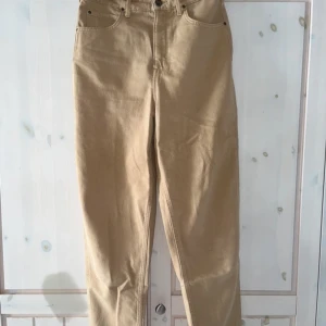 Lee byxor  - Lee byxor har aldrig använt 