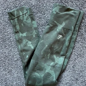 Träningstights  - Träningstights från gymshark i storlek xs. I fint skick! Priset går att diskutera