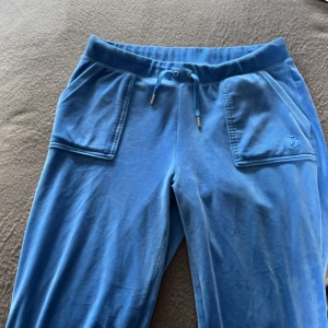 Juicy couture sett - Storlek L använd 1 gång för att prova.  Pris kan diskuteras 