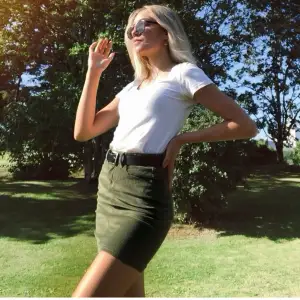 Super snygg grön kjol i Manchester imitation från Cubus, storlek XS. Inga skavanker! Finns på flera köp & sälj sidor