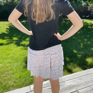 Kjol - Fint skick knappt använd, storlek L men passar mig som har M