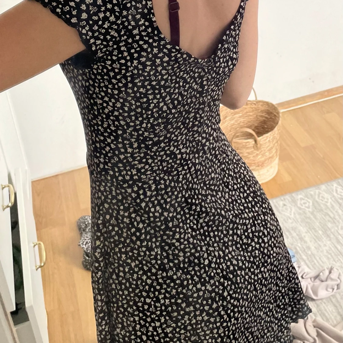 Blommig sommarklänning  - 90