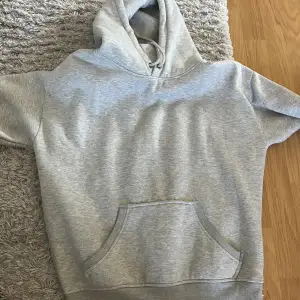 En skön grå hoodie 