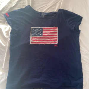 Rhalp Lauren tröja - Säljer denna super fina Rhalp lauren tröjan som jag knapp använt, den är i storlek XL som är på barn. Skulle säga att den passar xs och även S. Pris kan diskuteras 💘💘💘