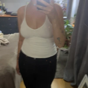 Snygg topp - Jättefin vit topp som jag fått ärva från mamma