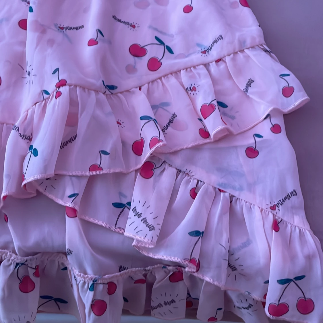 Rosa klänning med körsbär på - 93