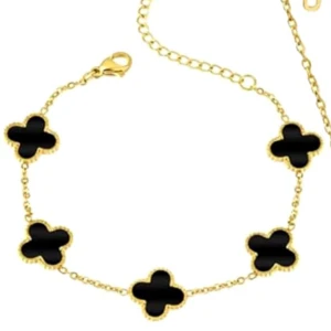 Fyrklöver Armband - Guldplätterade. Fina armband. Finns många i lager 