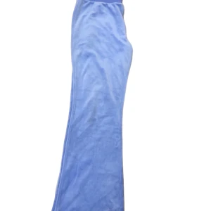 Mjukisbyxor bootcut - bootcut mjukisbyxor från H&M som liknar juicy couture byxor men från H&M. Dem är i nyskick då dem har inte har använts mycket ca 2-4 gånger.