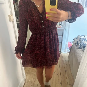 Klänning - Så fin klänning! Sällan använd🩷