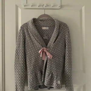 Odd Molly kofta  - En odd Molly omlott kofta. Mycket bra skick. 