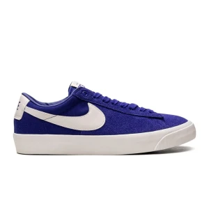 Nike sb blazer - Snygga Nike skor, knappt använda. Materialet är mocka Köpta för 1100kr Har knappt hunnit gått in de. 450kr +frakt