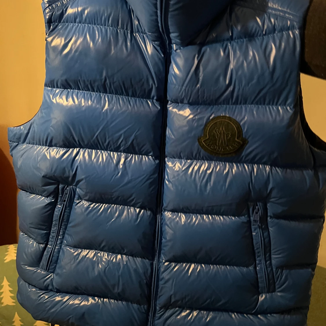 Moncler väst  - 90