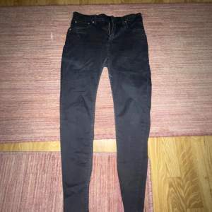 Skinny jeans  storlek XL  Från Lager 157