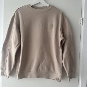 Tjocktröja - Nopprig men annars i bra skick! 