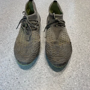 Puma future 4.1 fotbollskor - Bra skick fotbollskor storlek 44 1/2