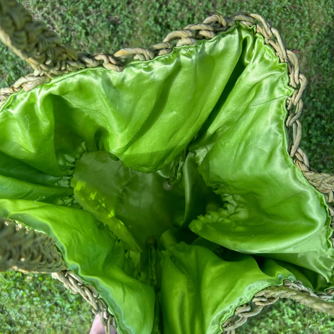 ”Strandväska”. Stor och rymlig med innefoder. Färgen är som den första bilden.  - 92