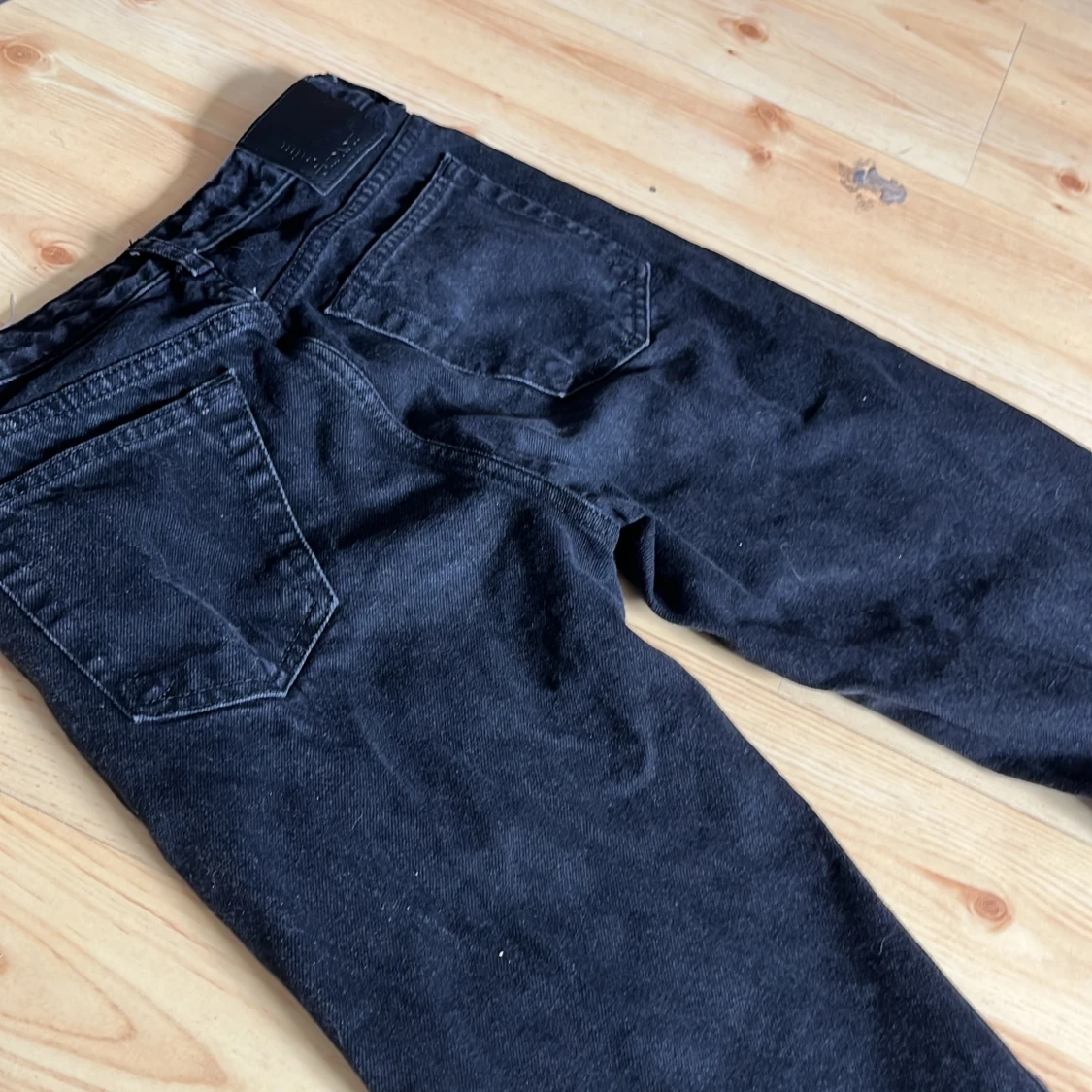 Svarta jeansbyxor - 90