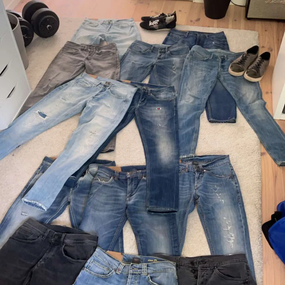 Säljer massa Dondup jeans dom flest i modellen 