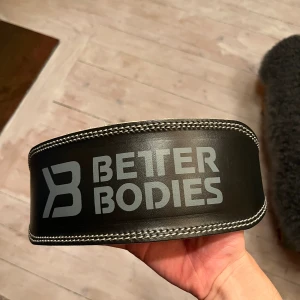 Better Bodies lyftarbälte - Lyftarbälte i storlek S från better bodies. Knappt använt