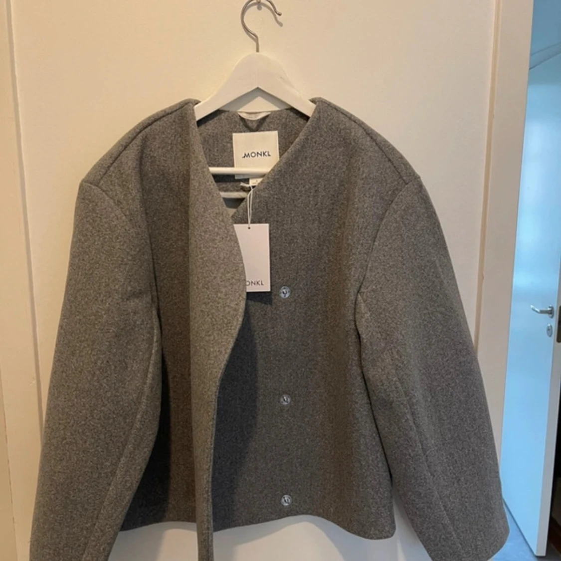 Grå jacka/kort kappa - 90