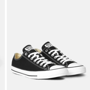 Svarta låga Converse - Storlek 37. Väl använda 