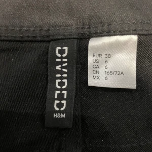 Divided Jeans - Divided slim fit lågmidjade