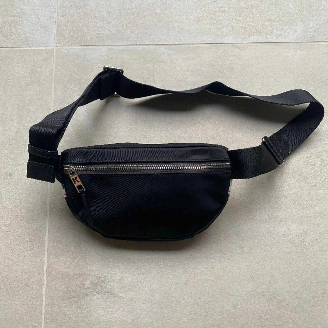 Karl Lagerfeld väska - 90