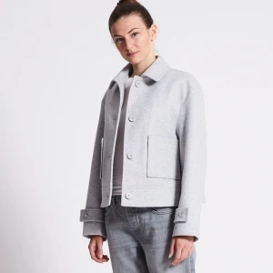 Kappa - Mycket fin kappa som är i bra skick, väldigt stilren och enkel att matcha, perfekt höst och vårjacka🫶🏻