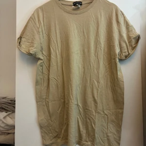 T-shirt  - Använd 1 gång 