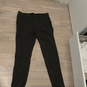 Kostymbyxor  - Använda få gånger, bra skick. Nypris ca 500kr